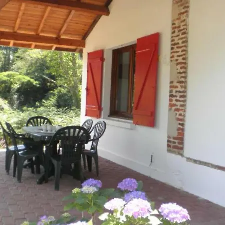 Pouydesseaux, 3 Pieces, 5 Personnes - Fr-1-360-54 Сasa de vacaciones *